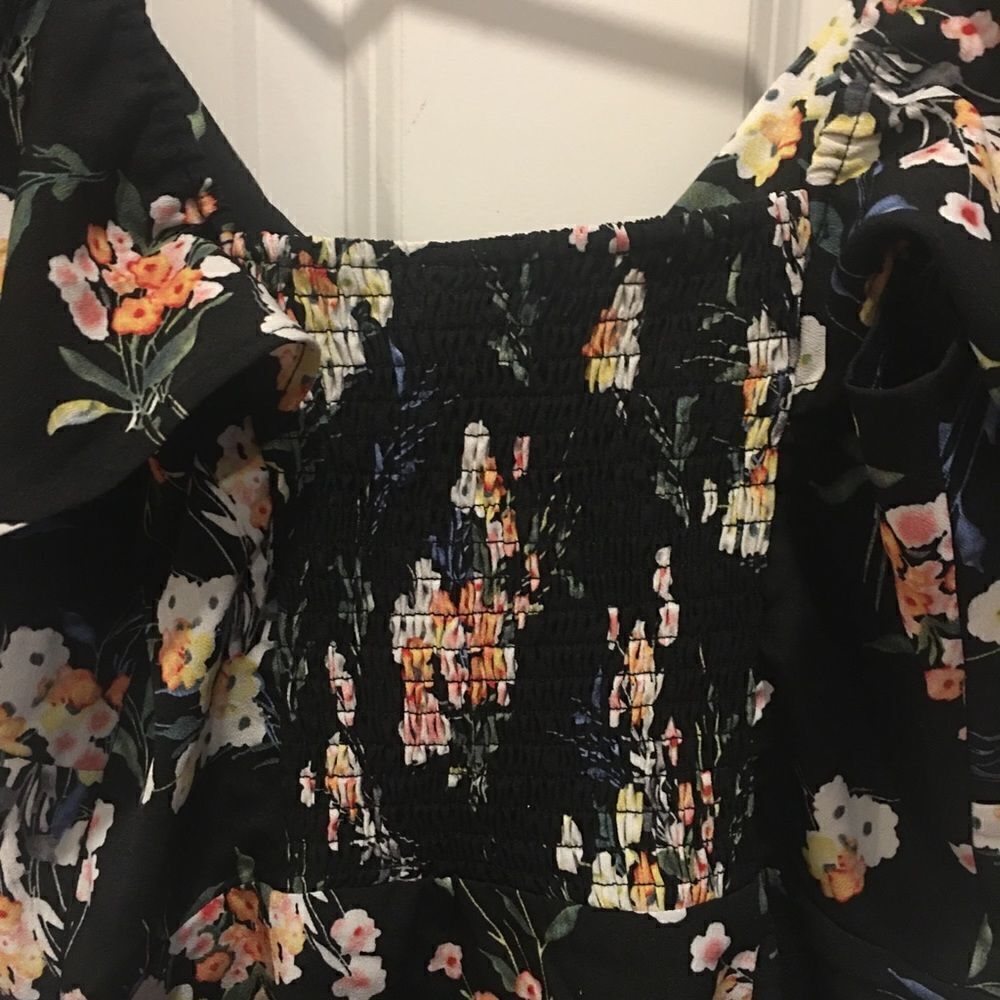 Senlis Small floral off shoulder black summer dress - Picture 5 of 8